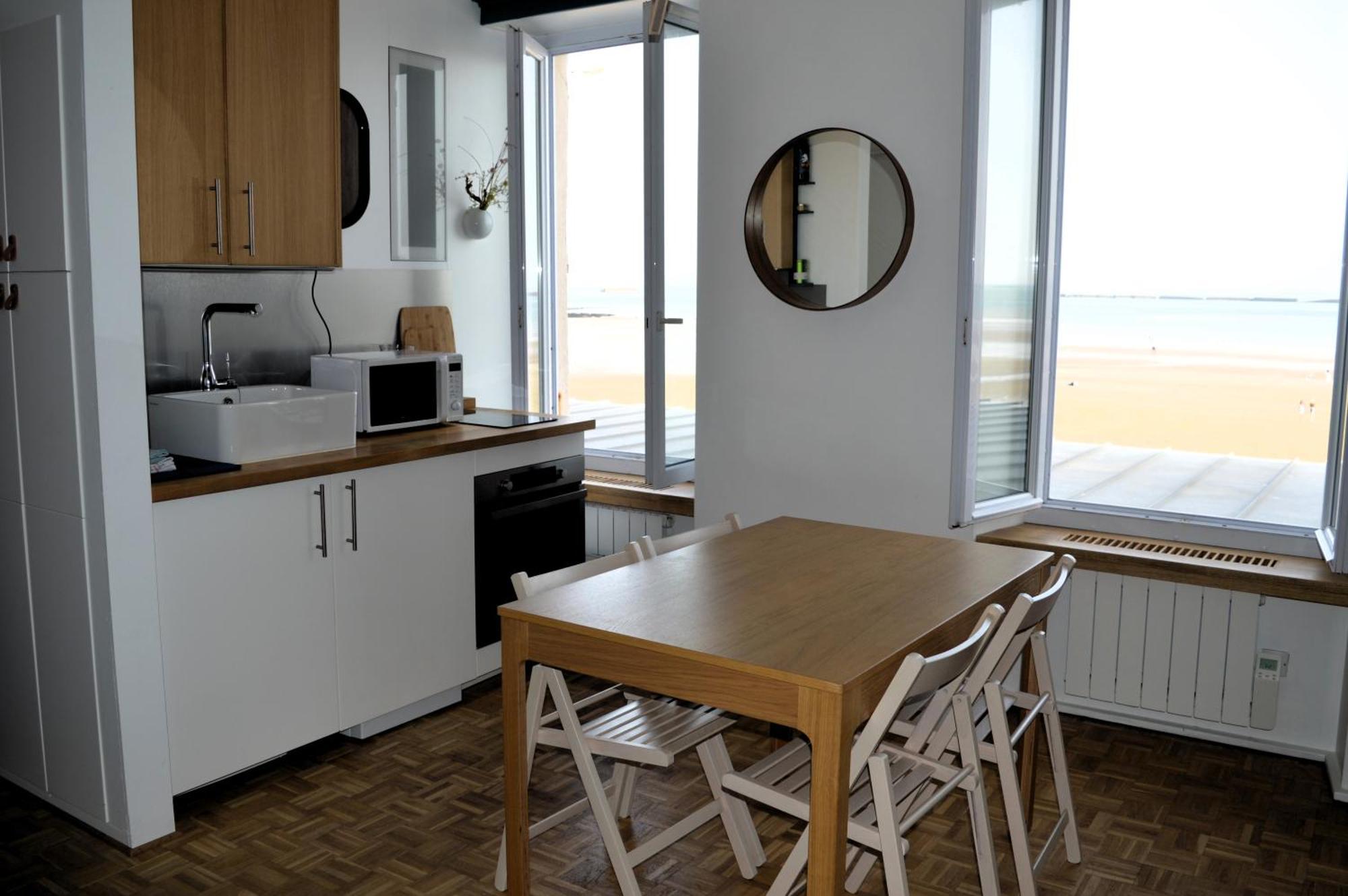 Apartment A L'est - Vue Sur La Digue Arromanches-les-Bains